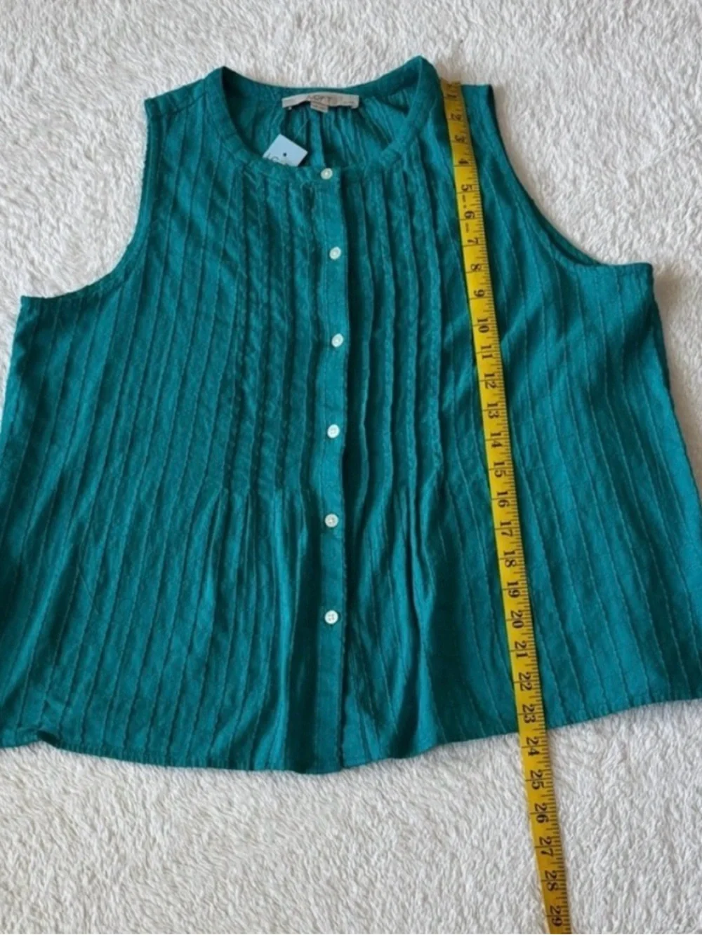 LOFT pintuck button